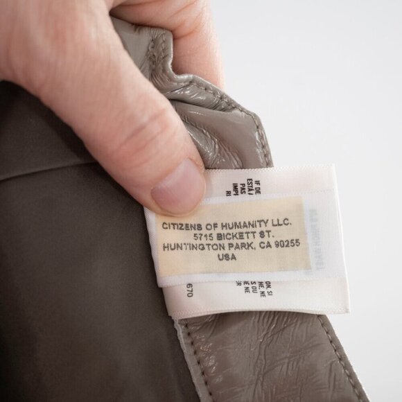 Agolde Recycled Leather 90's Pinch Waist Pants in Quail Patent | 28 - Picture 8 of 11